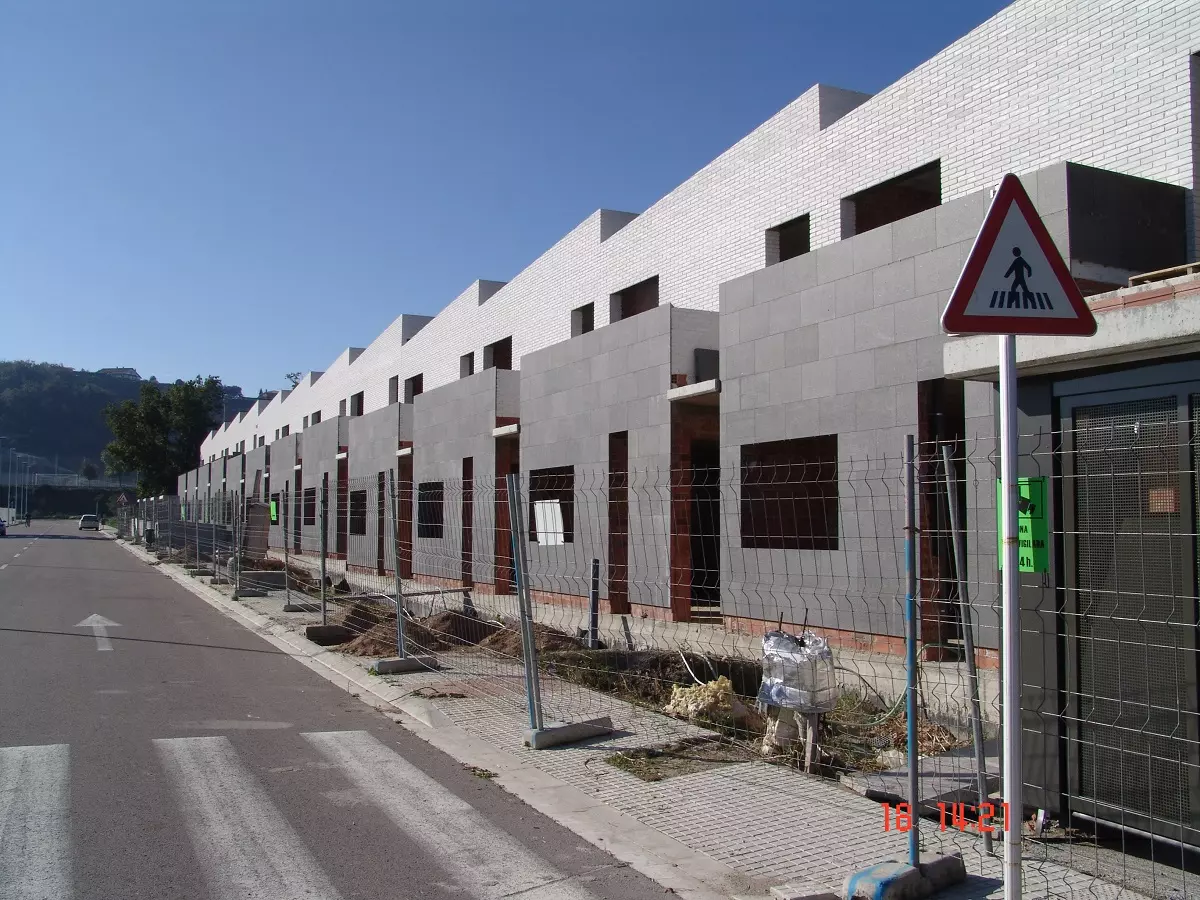 construccion casas unifamilia Piscinas para comunidades de vecinos en Tarragona