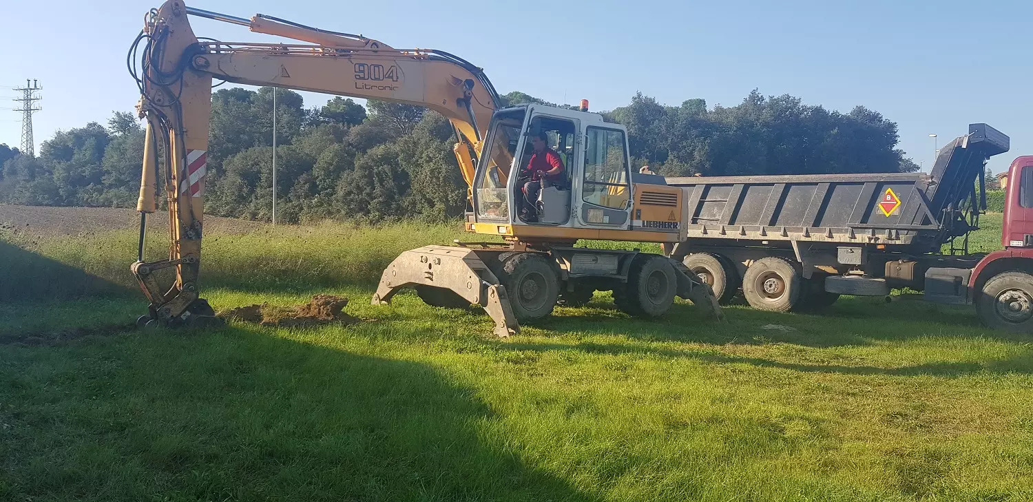 excavacion cielo abierto giratoria Abogado para lindes de parcelas.