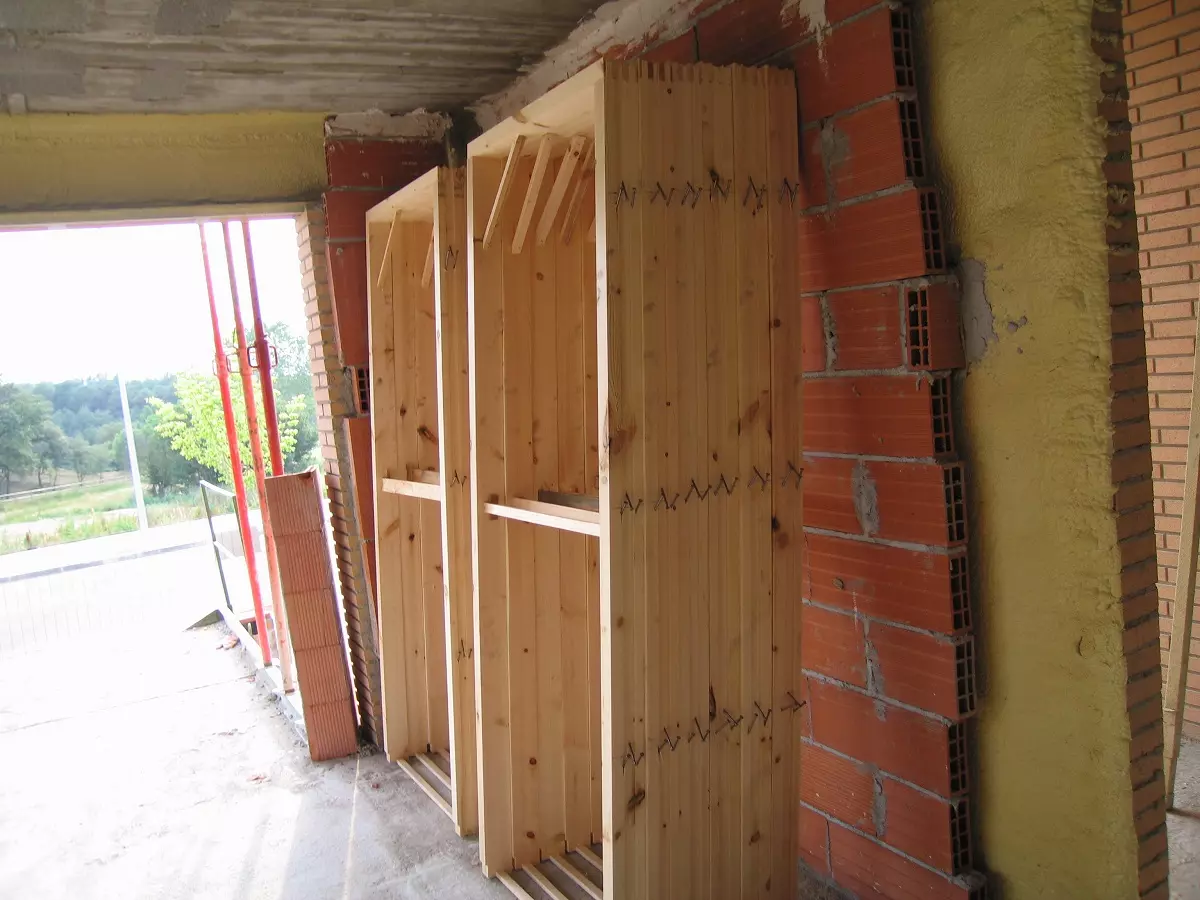 Premarcos de madera para puerta block