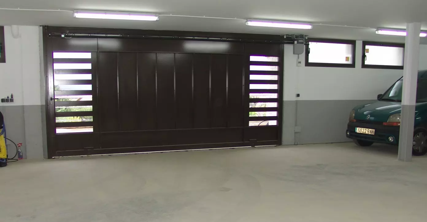 puerta garaje corredera Puertas de hierro Tarragona